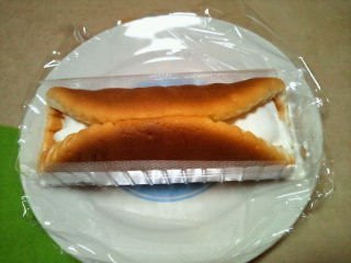 「ヤマザキ チーズ好きのためのチーズケーキ 4種のチーズ 袋1個」のクチコミ画像 by やっぺさん