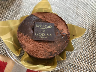 「ローソン Uchi Cafe’ SWEETS×GODIVA 濃厚ショコラケーキ」のクチコミ画像 by chie01さん