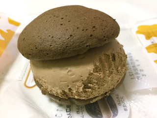 「ヤマザキ クリームを味わう生チョコクリームのスフレケーキ 袋1個」のクチコミ画像 by gggさん