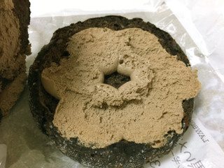 「ローソン 黒いメロンパン ベルギーチョコホイップ」のクチコミ画像 by gggさん