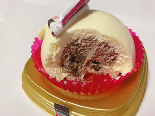 「セブン-イレブン チョコ＆バニラクリーム サンタさんケーキ」のクチコミ画像 by gggさん
