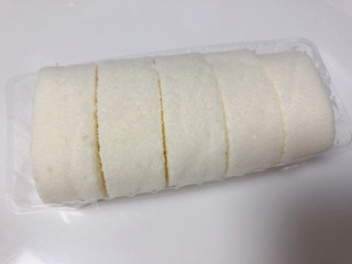 「プレシア まっ白なチーズロール 袋5個」のクチコミ画像 by gggさん