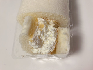 「プレシア まっ白なチーズロール 袋5個」のクチコミ画像 by gggさん