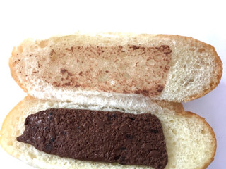 「セブンプレミアム 小さなコッペ クランチ入りチョコクリーム 袋3個」のクチコミ画像 by レビュアーさん