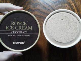 「ロイズ アイスクリーム チョコレート カップ120ml」のクチコミ画像 by Jiru Jintaさん