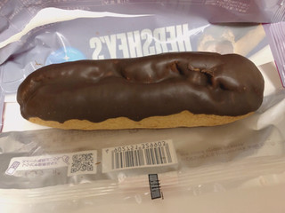 「モンテール 小さな洋菓子店 HERSHEY’S チョコアーモンドエクレア 袋1個」のクチコミ画像 by gggさん