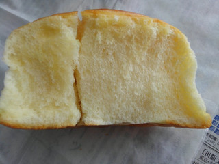 「ダイソー セレクト 濃い塩バターパン 袋1個」のクチコミ画像 by レビュアーさん