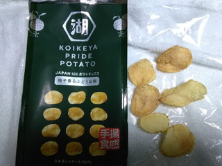 「湖池屋 KOIKEYA PRIDE POTATO 手揚食感 柚子香るぶどう山椒 袋60g」のクチコミ画像 by レビュアーさん