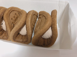 「モンテール 小さな洋菓子店 HERSHEY’S チョコレートワッフル 袋5個」のクチコミ画像 by gggさん