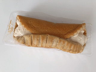 「ヤマザキ キャラメル好きのための生キャラメルケーキ 袋1個」のクチコミ画像 by gggさん