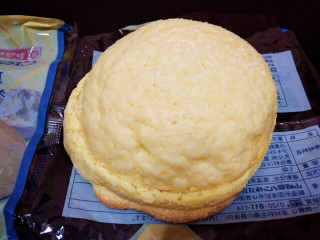 「ヤマザキ クリームチーズ風味のメロンパン 袋1個」のクチコミ画像 by はなっコさん