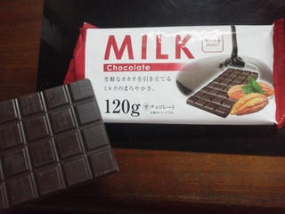 「ドウシシャ DAISO SELECT ミルクチョコレート 120g」のクチコミ画像 by Jiru Jintaさん