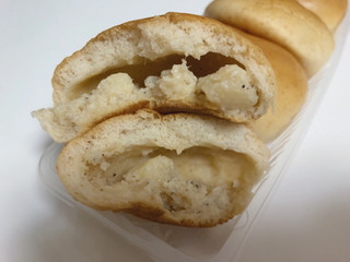 「ヤマザキ ツナポテトパン 袋4個」のクチコミ画像 by gggさん
