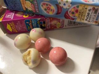 「森永製菓 チョコボール カスタード味 箱22g」のクチコミ画像 by SweetSilさん