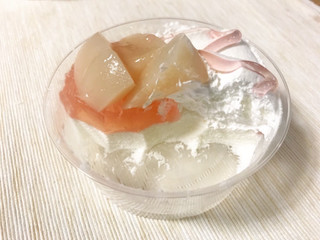 「ドンレミー ごちそう果実 白桃レアチーズ カップ1個」のクチコミ画像 by やにゃさん