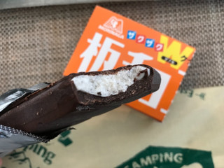 「森永製菓 板チョコアイス ザクザクWクッキー 箱70ml」のクチコミ画像 by chie01さん