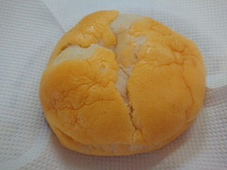 「神戸屋 シュークリームのパン 袋1個」のクチコミ画像 by SANAさん