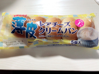 「ヤマザキ 薄皮 レアチーズクリームパン 袋5個」のクチコミ画像 by はなっコさん