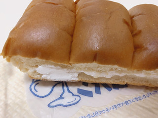 「ヤマザキ 北海道産練乳入りミルククリームパン 袋1個」のクチコミ画像 by gggさん
