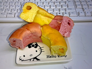 「ファミリーマート いちごとカスタードのリングパン」のクチコミ画像 by Kutz-Changさん