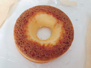 「セブン-イレブン ベイクドリング チーズケーキ風味」のクチコミ画像 by gggさん