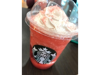 「スターバックス ＃STRAWBERRYVERYMUCHFRAPPUCCINO」のクチコミ画像 by moguchanさん