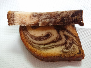 「ヤマザキ 日々カフェ マーブルパウンドケーキ 袋2個」のクチコミ画像 by SANAさん