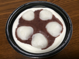 「井村屋 やわもちアイス つぶあんミルクカップ カップ140ml」のクチコミ画像 by ひむひむさん