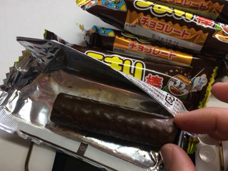 「やおきん うまい棒 チョコレート 袋1本」のクチコミ画像 by めーぐーさん