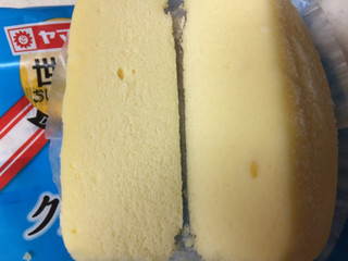 「ヤマザキ 世界をおいしく食べよう クリームチーズ蒸しケーキ 袋1個」のクチコミ画像 by 好物は栗さん