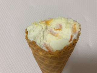 「ローソン Uchi Cafe’ SWEETS マンゴーミルクワッフルコーン 160ml」のクチコミ画像 by gggさん