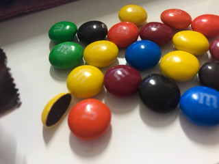 「マース M＆M’S ミルクチョコシングル 袋50g」のクチコミ画像 by SweetSilさん