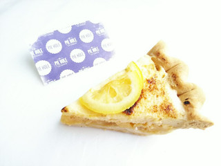 「The Pie Hole L.A. Caramelized Honey Lemon」のクチコミ画像 by いちごみるうさん