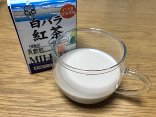 「大山乳業 白バラ紅茶 パック500ml」のクチコミ画像 by ちいぼうさん