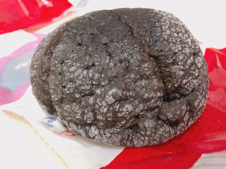 「ヤマザキ YBC クッキー＆クリームパン 袋1個」のクチコミ画像 by gggさん