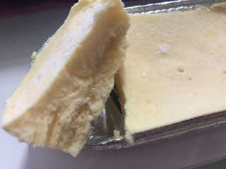 「ファミリーマート ニューヨークチーズケーキ デンマーク産クリームチーズ使用」のクチコミ画像 by SweetSilさん