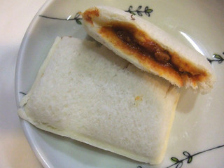 「ヤマザキ ランチパック チーズタッカルビ 袋2個」のクチコミ画像 by 梅メジロさん