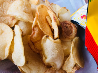 「湖池屋 KOIKEYA PRIDE POTATO 手揚食感 沖縄 シークヮーサーと島唐辛子 袋60g」のクチコミ画像 by シナもンさん