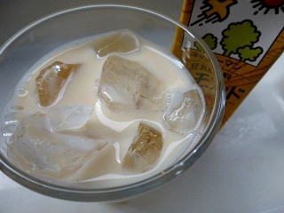 「キッコーマン 豆乳飲料 アーモンド パック200ml」のクチコミ画像 by レビュアーさん