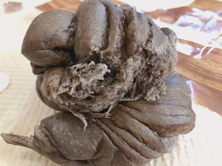 「セブン-イレブン もちもちパン チョコ＆カスタード」のクチコミ画像 by gggさん