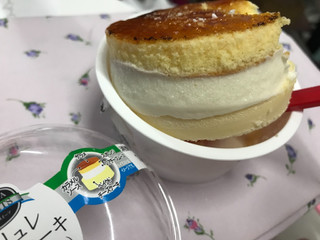 「ファミリーマート ブリュレチーズケーキ」のクチコミ画像 by SweetSilさん