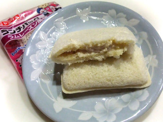 「ヤマザキ ランチパック ラムレーズン風味 袋2個」のクチコミ画像 by 梅メジロさん