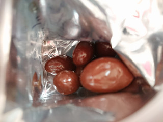 「ロッテ スイーツデイズ 乳酸菌ショコラ アーモンドチョコレート モバイルパウチ 袋43g」のクチコミ画像 by SANAさん
