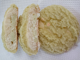 「フジパン ちっちゃい静岡クラウンメロンパン 袋4個」のクチコミ画像 by SANAさん