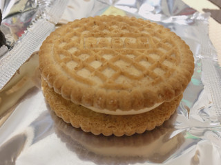 「FUTABA cookie parlour 全粒粉クッキーサンド 袋50ml」のクチコミ画像 by gggさん