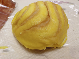 「セブン-イレブン レモンクリームのメロンパン」のクチコミ画像 by gggさん