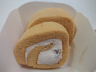 「モンテール 小さな洋菓子店 イタリアマロンの手巻きロール 袋2個」のクチコミ画像 by SANAさん