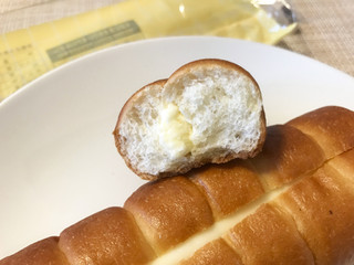 「ローソン ちぎれるミルクフランス フランス産発酵バター入りクリーム使用」のクチコミ画像 by やにゃさん