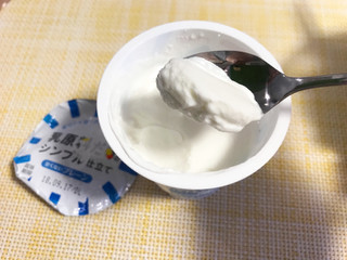 「明治 THE GREEK YOGURT プレーン カップ100g」のクチコミ画像 by やにゃさん