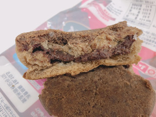 「ヤマザキ ホームパイ ザクザククッキーパン チョコ 袋1個」のクチコミ画像 by gggさん